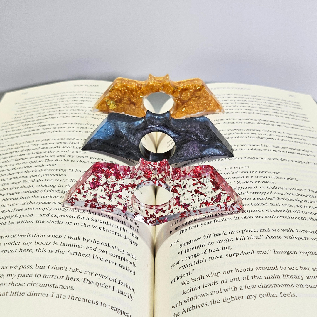 "the nightwing" book thumb page holder