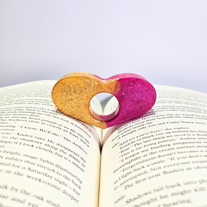 "The Sweetheart" Book Thumb Page Holder