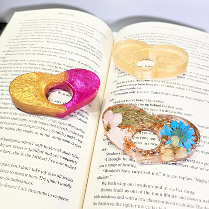 "The Sweetheart" Book Thumb Page Holder