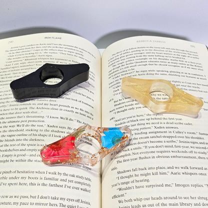 "The Classic" Book Thumb Page Holder
