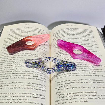 "The Sleek" Book Thumb Page Holder